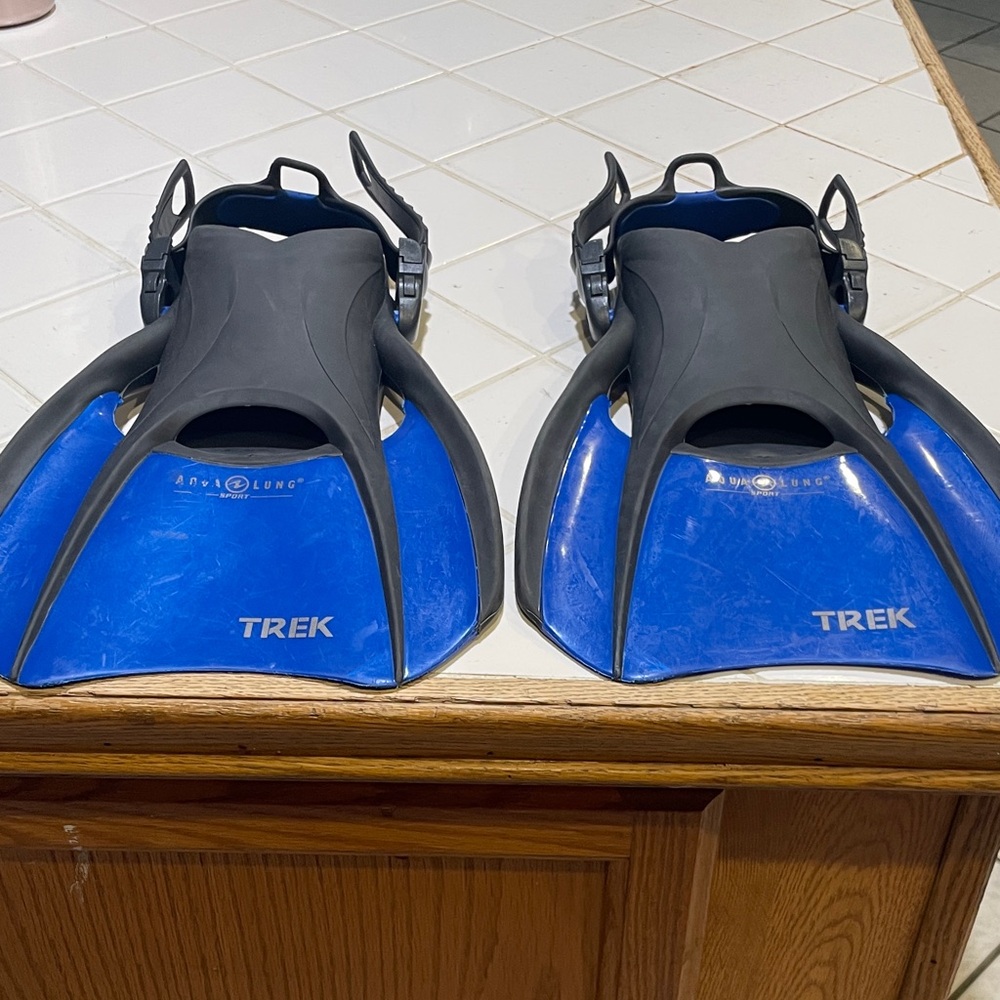 Aqua Lung Trek Blue Flippers